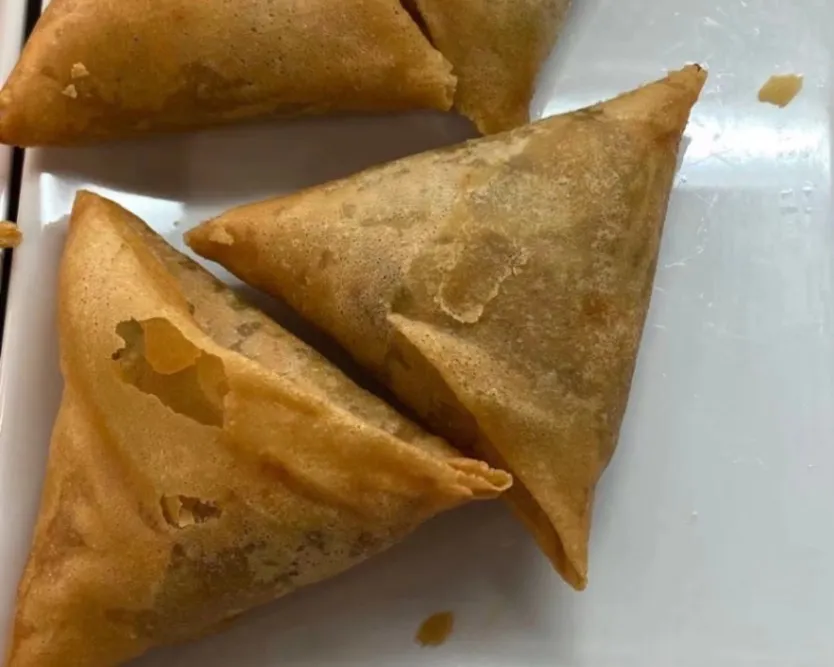 E4 Samoussa poulet 1pc