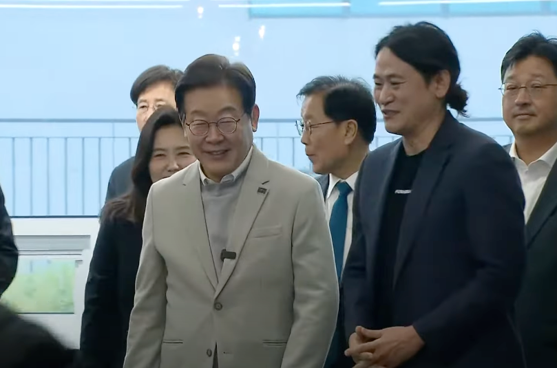 이재명 대선 예비후보, 메타가 인수 제안한 '퓨리오사AI' 방문