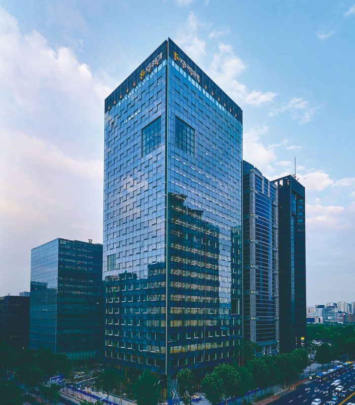 KB금융, 생성형 AI 플랫폼 AI 에이전트 ‘KB GenAI 포털’ 오픈