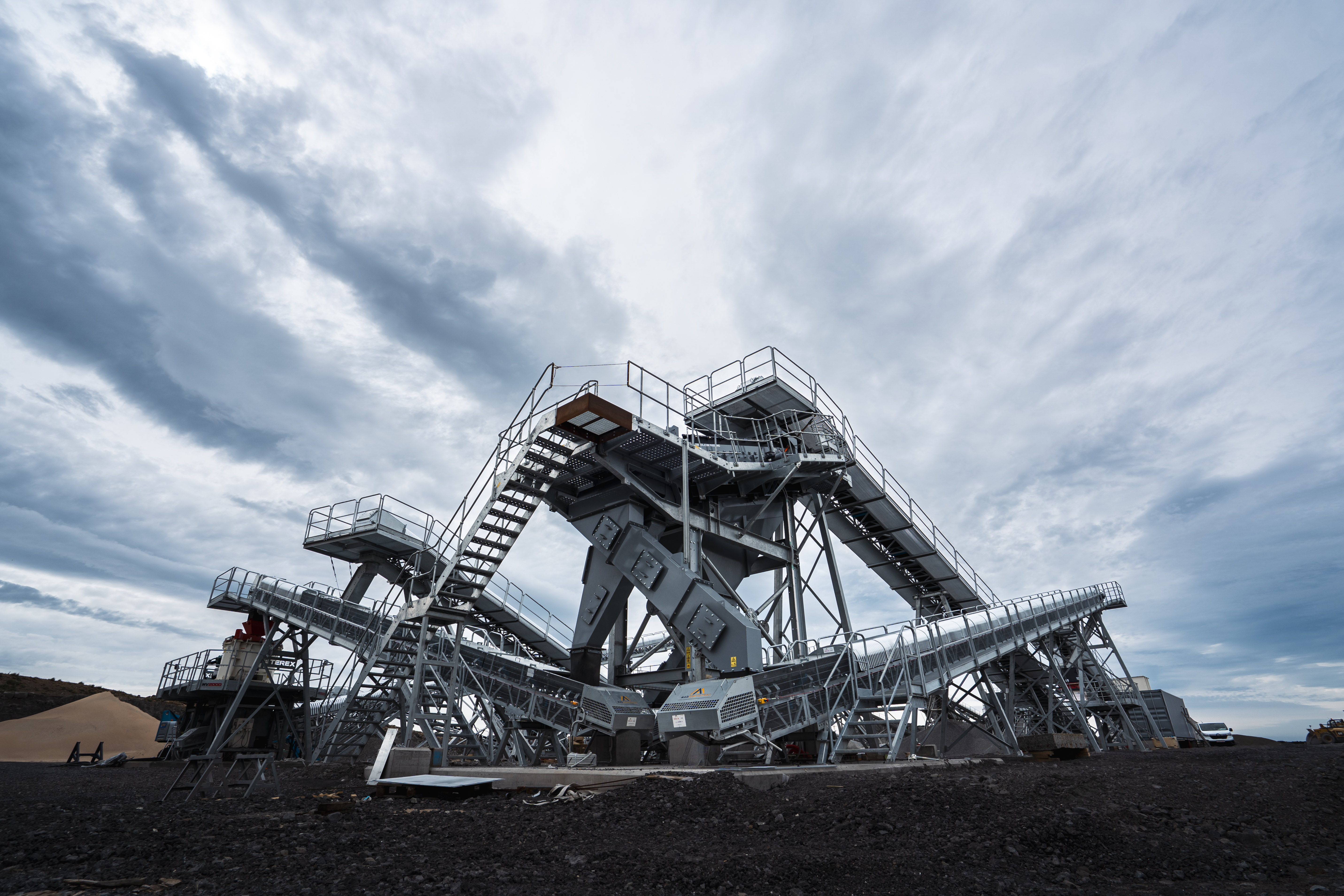 Björgun – Uppsetning malarflokkunar- og vinnslulínu