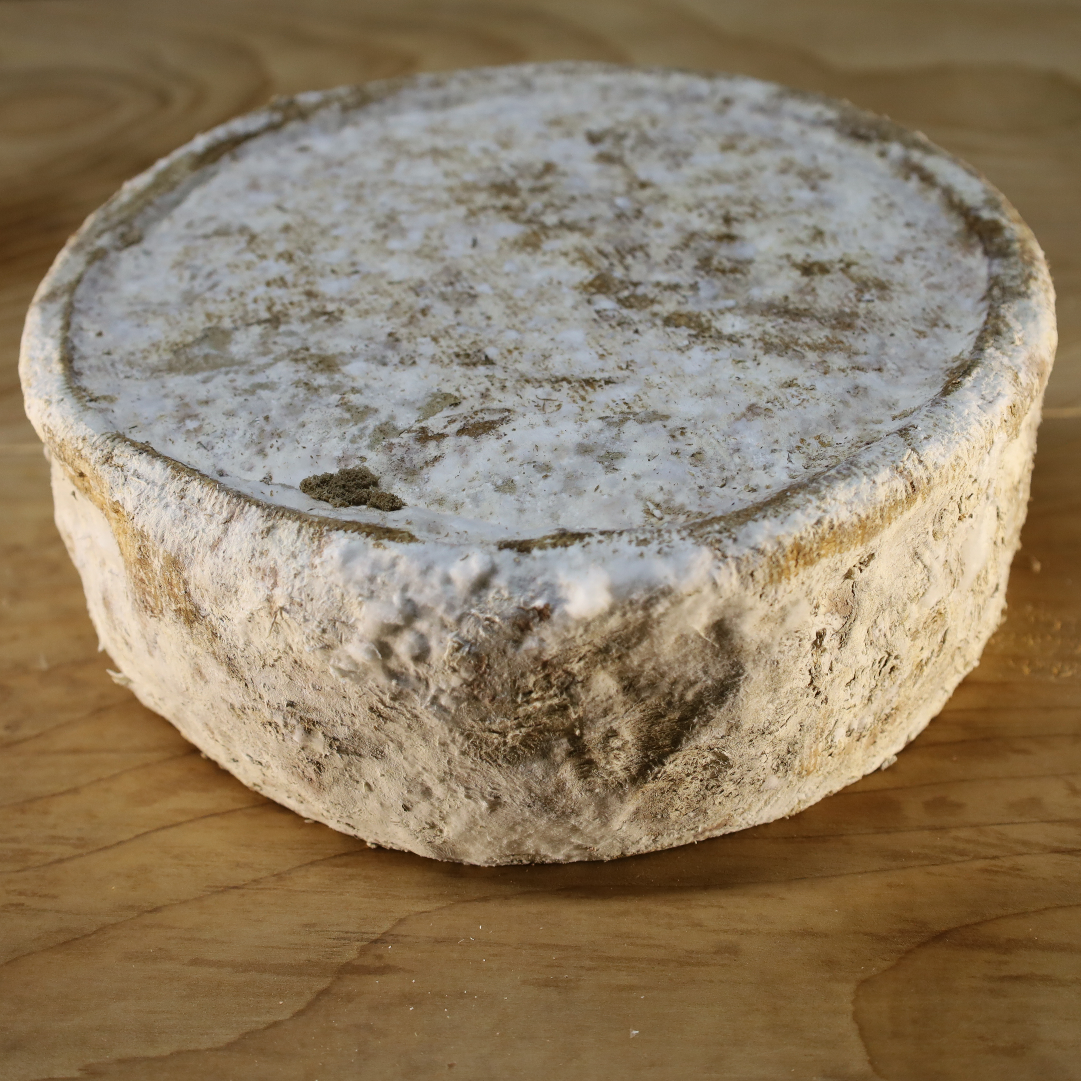 154 - TOMME DE MONTAGNE 1