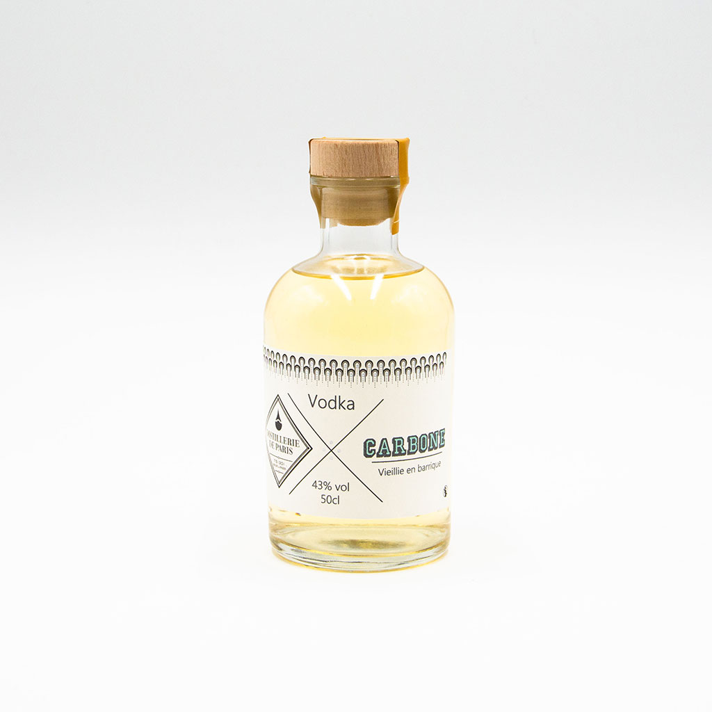 CARBONE VODKA VIEILLIE EN FÛT2