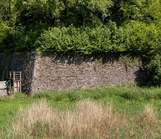 Enceinte Espagnole à Condé-sur-l'Escaut — Lieu