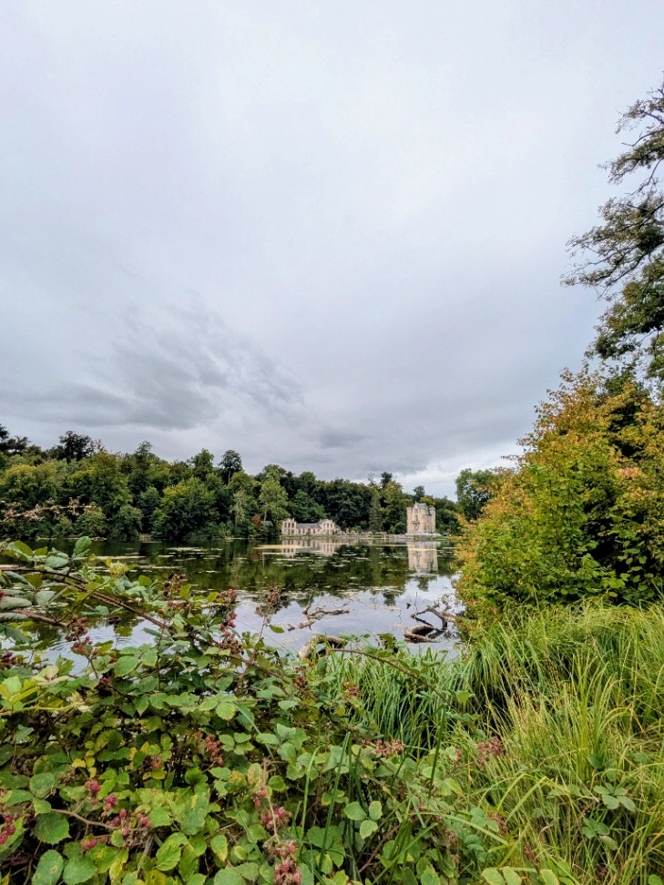 Etangs de Commelles - Chateau de la Reine Blanche à Chantilly — Lieu