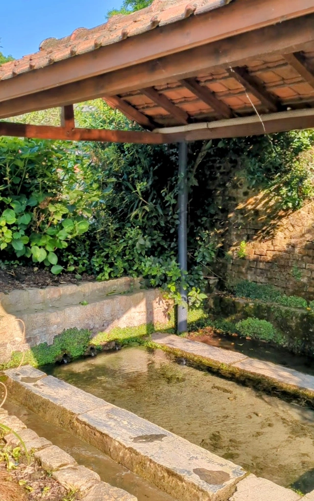 Fontaine des 3 Goulots à Villers-Pol — Point d’intérêt