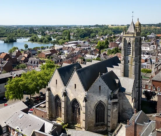 L'église Saint-Jean-Baptiste à Péronne — Point d’intérêt