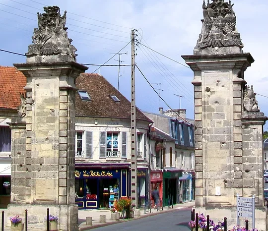 Porte de Paris à Crépy-en-Valois — Point d’intérêt