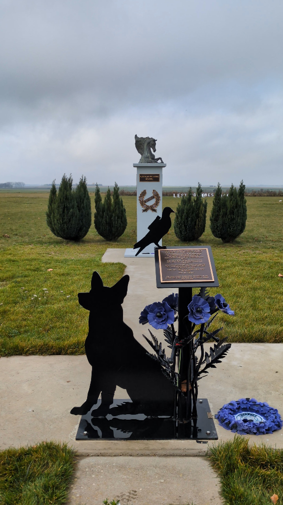 WW1 Animal War Memorial à Pozières — Point d’intérêt