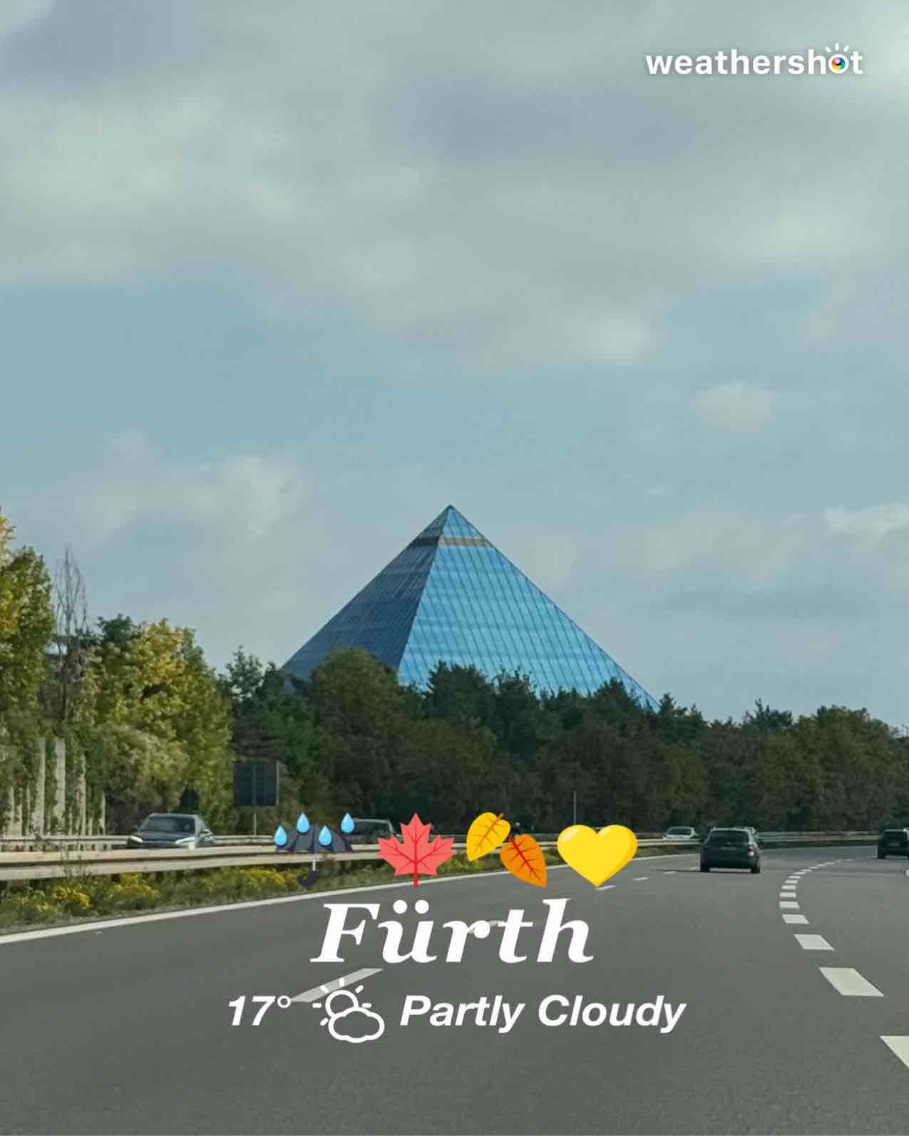 Partly cloudy weather in Fürth, 17°C — September 28, 2025 (community photo)