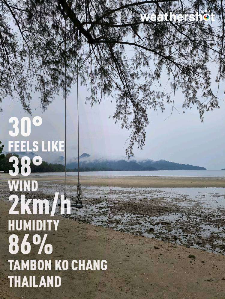 Rainy weather in Ko Chang, 30°C — April 26, 2023 (community photo)