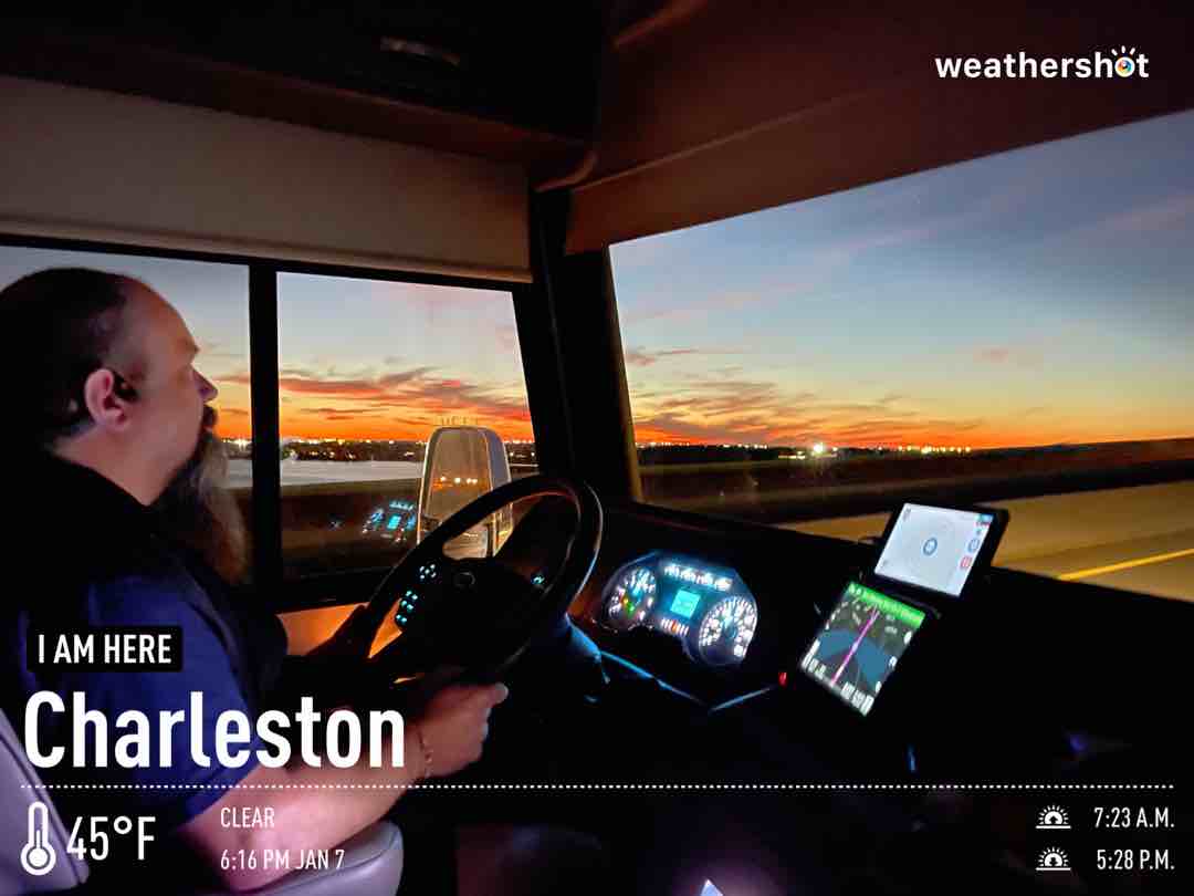 Clear night weather in Charleston, 45°F — January 7, 2022 (community photo)