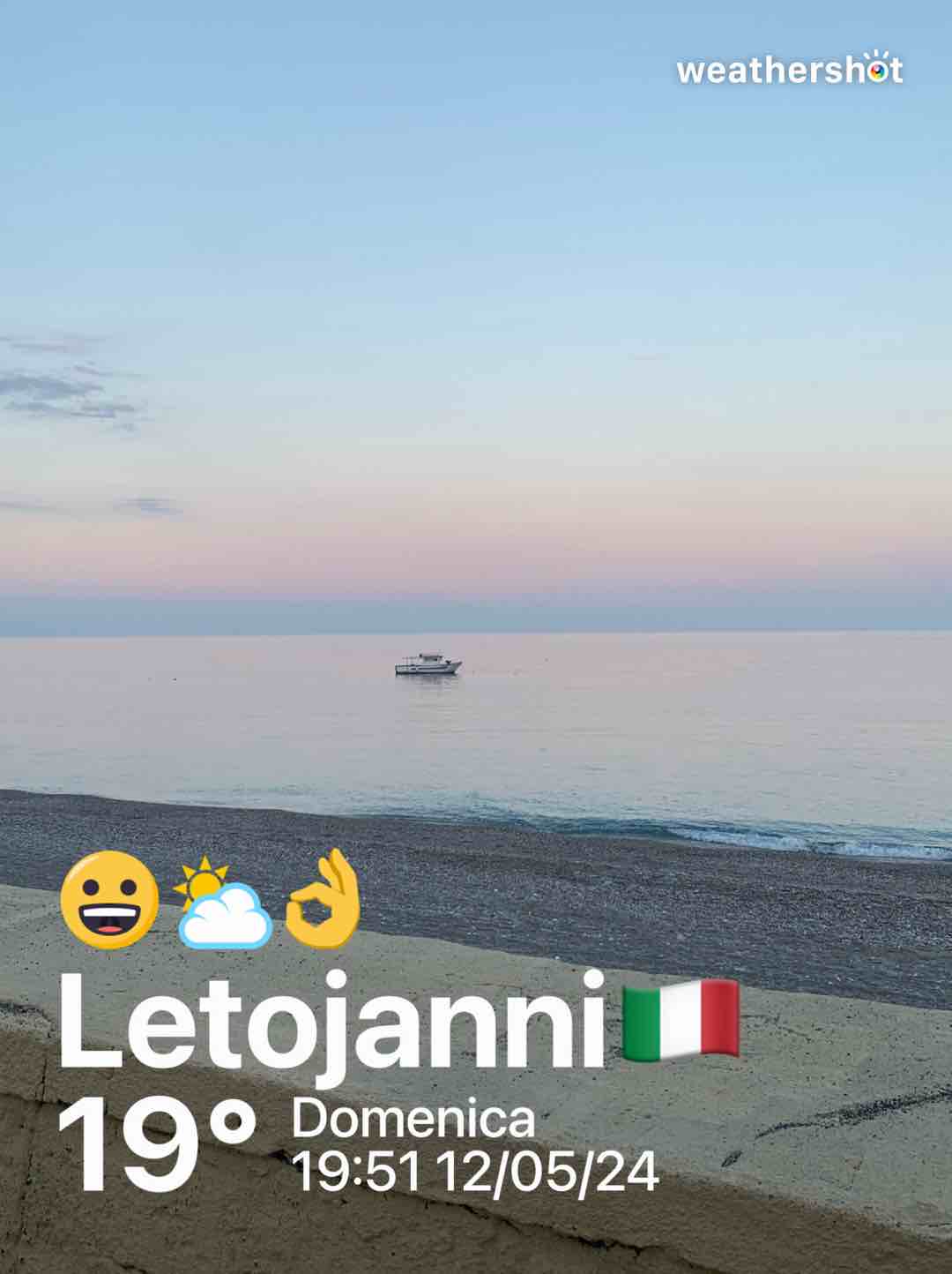 Partly cloudy weather in Letojanni, 19°C — May 12, 2024 (community photo)