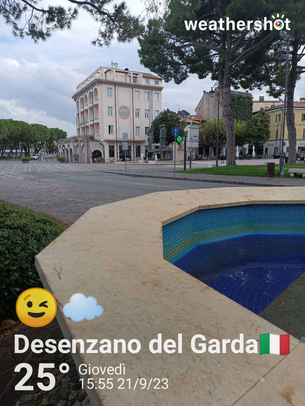 Cloudy weather in Desenzano del Garda, 25°C — September 21, 2023 (community photo)