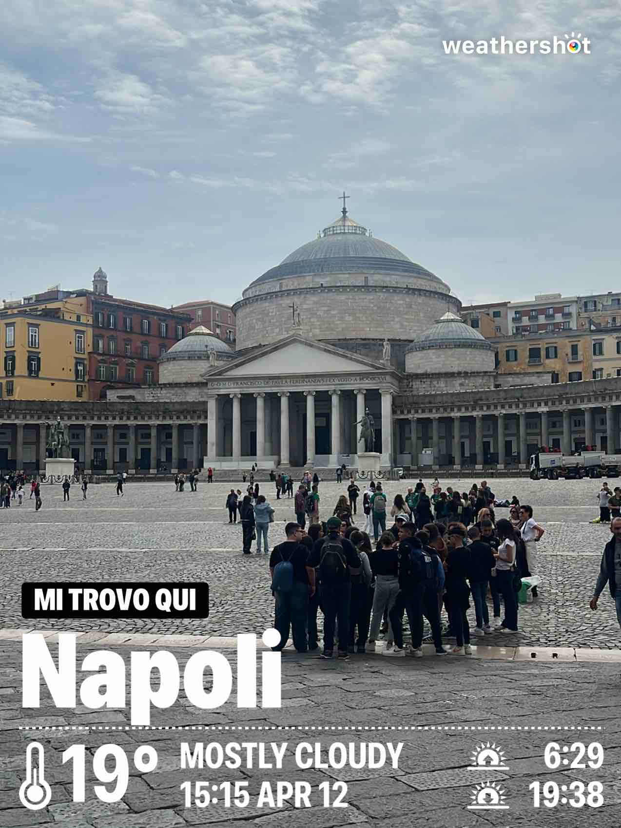 Weather in Napoli, 19°C — April 12, 2025 (community photo)