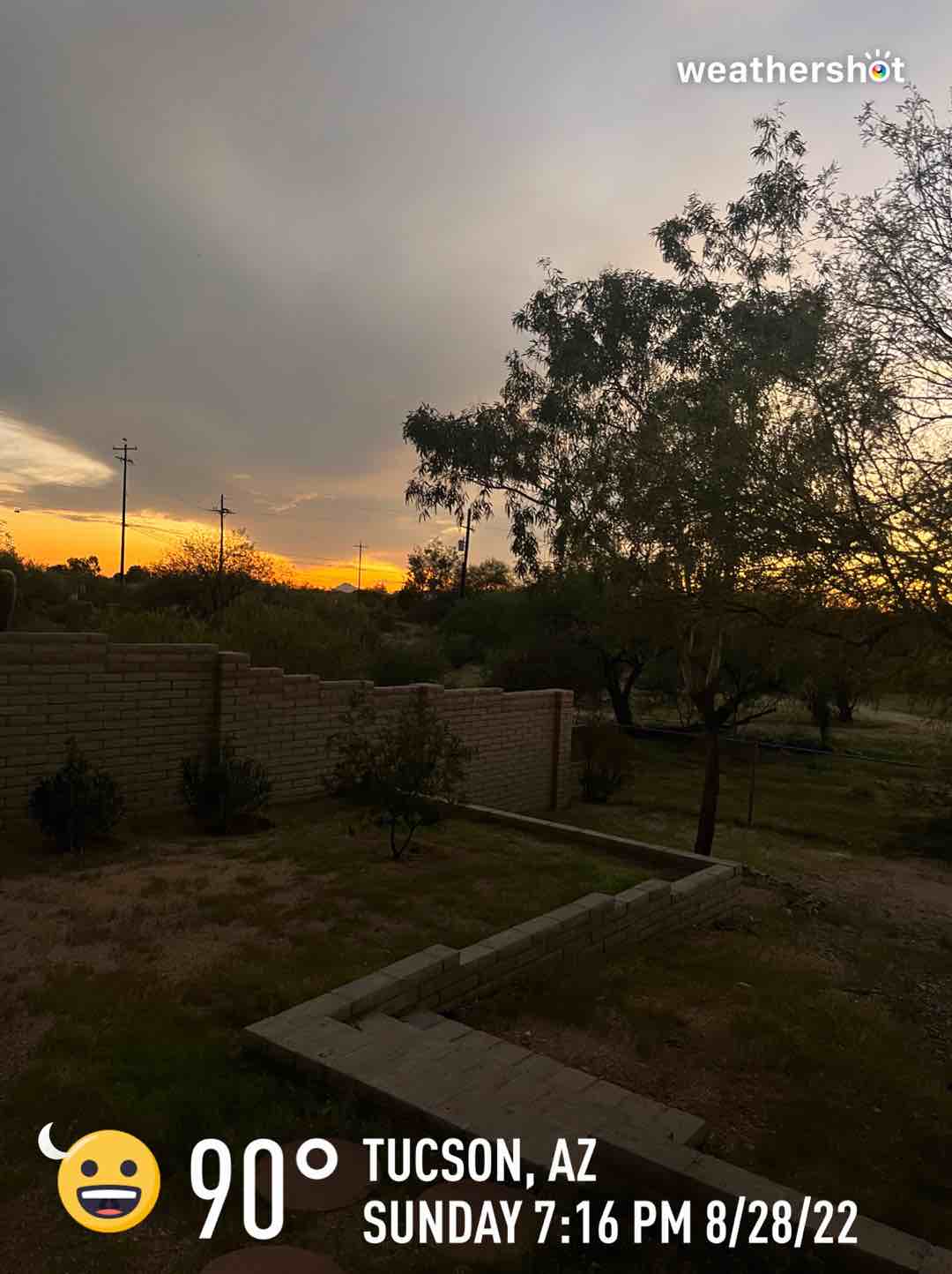 Clear night weather in Tucson, 90°F — August 28, 2022 (community photo)