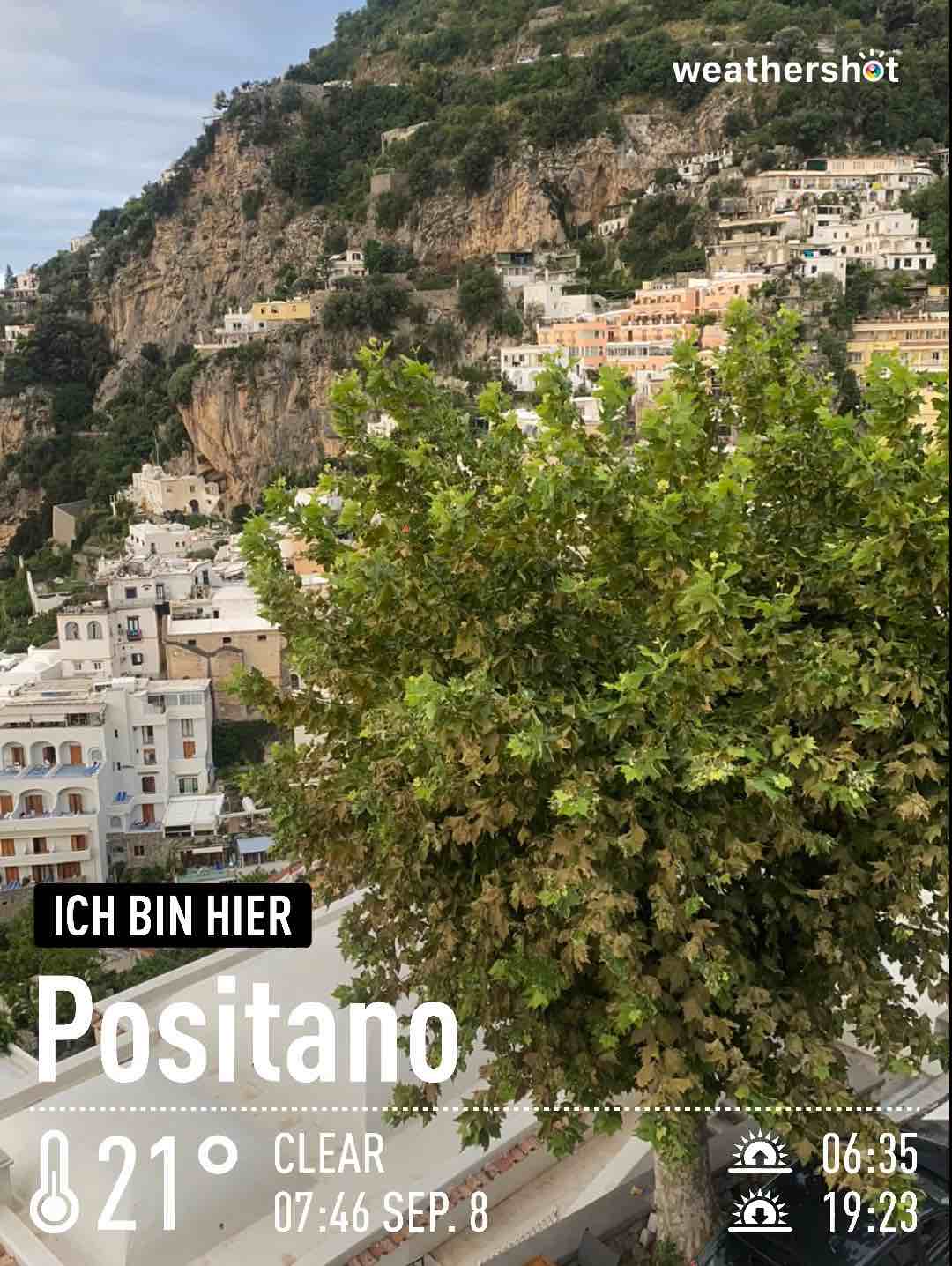 Weather in Positano, 21°C — September 8, 2022 (community photo)
