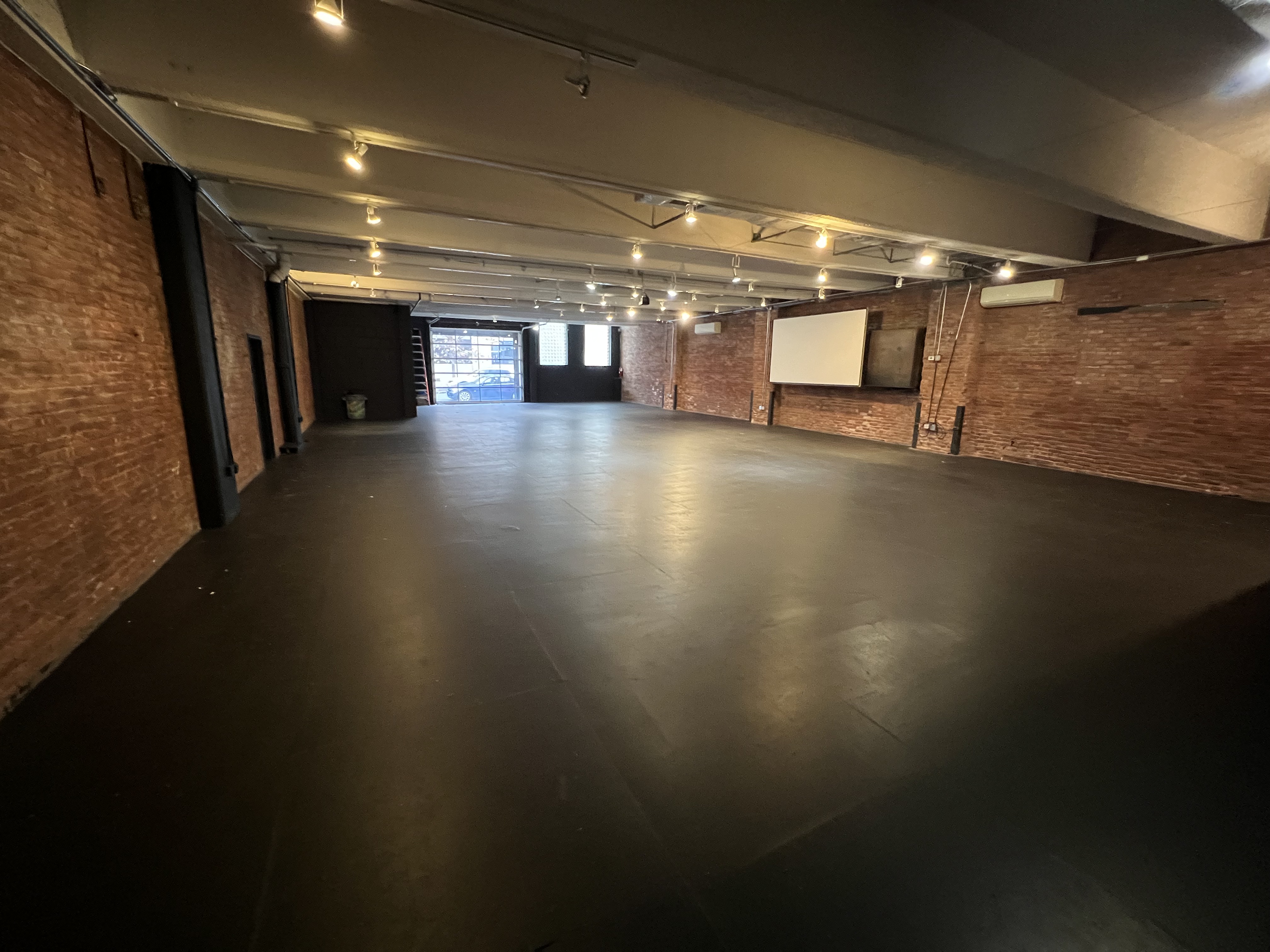 Sanders Studios 1 photo 3