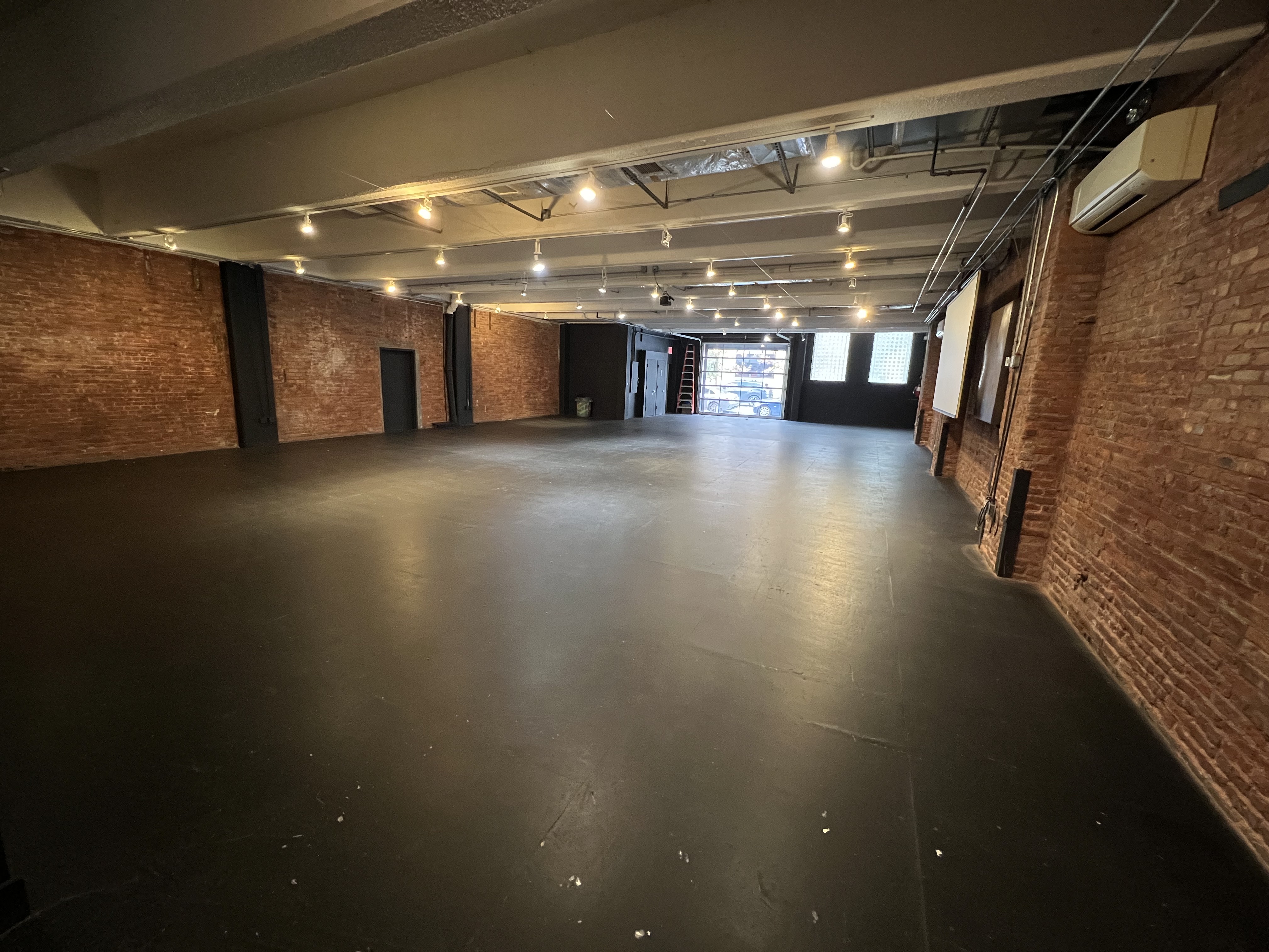 Sanders Studios 1 photo 11