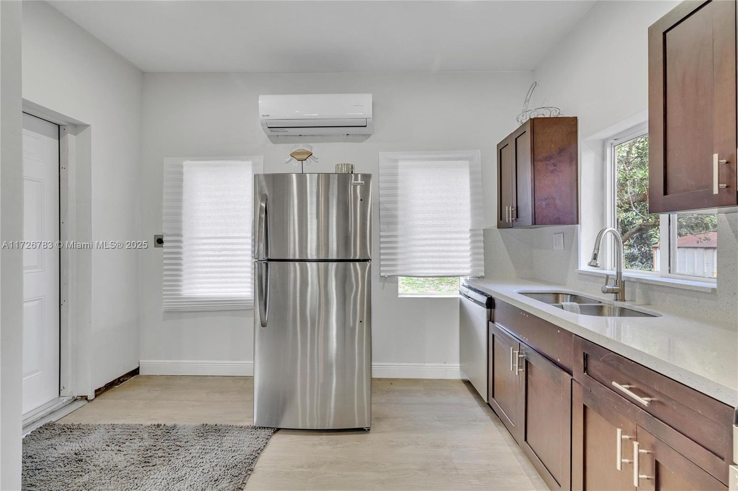 241 Villa photo 15