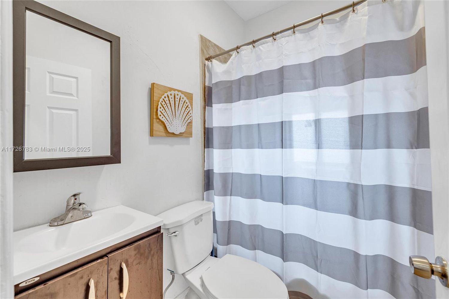 241 Villa photo 18