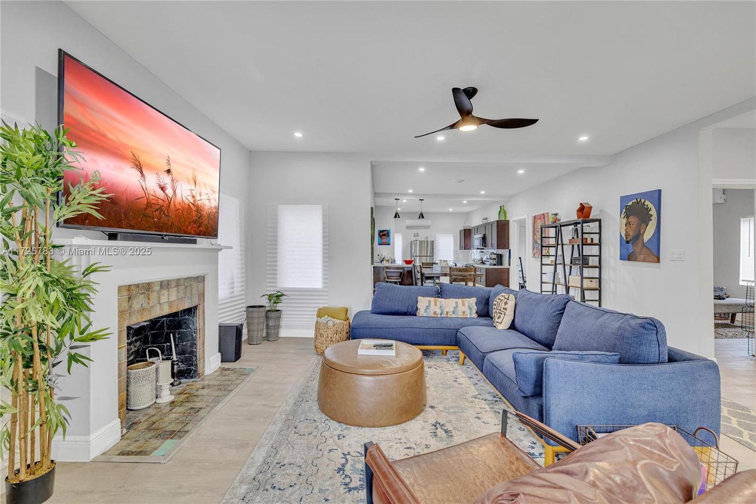 241 Villa photo 1