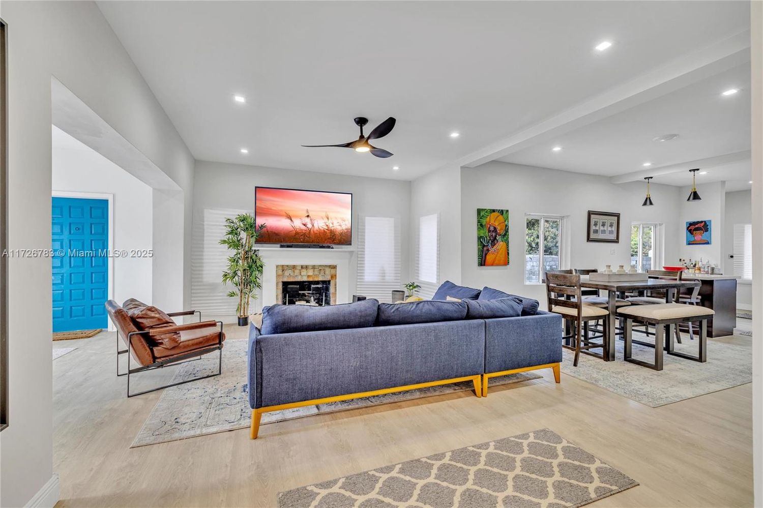 241 Villa photo 3