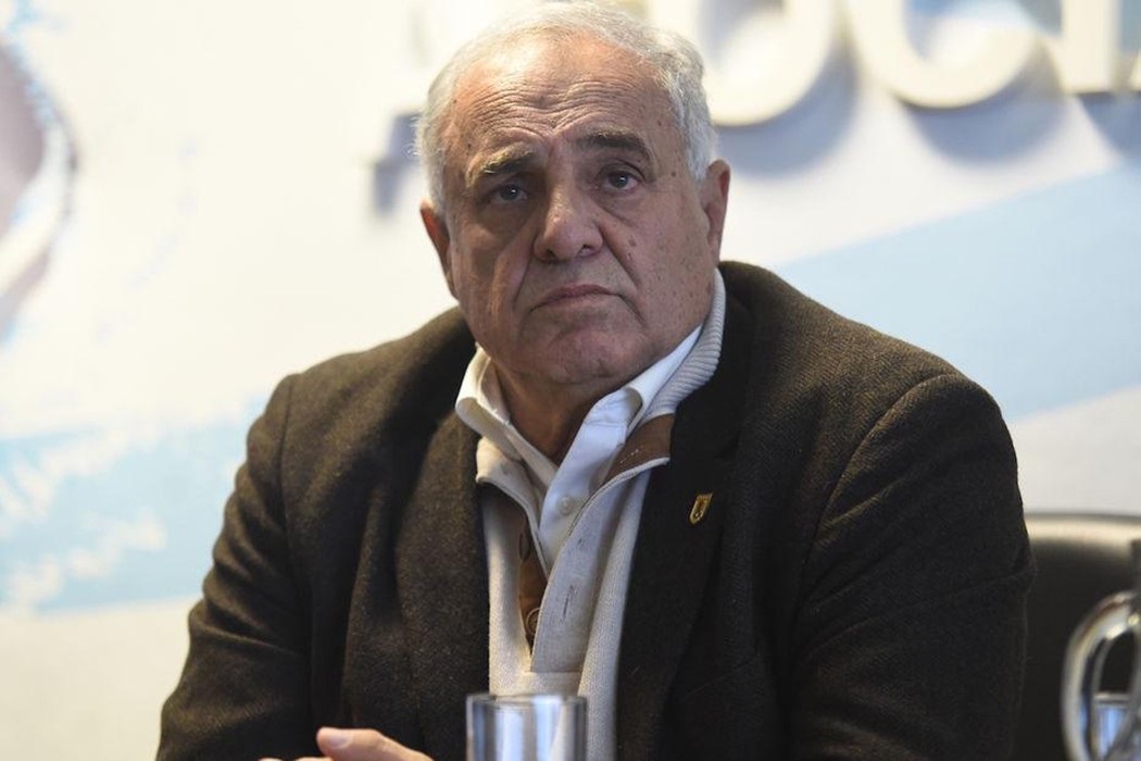 Carlos Manta:Vi la foto de Forlán con Minguta. No es fácil tener un nombre tan pesado como tiene él y ser humilde