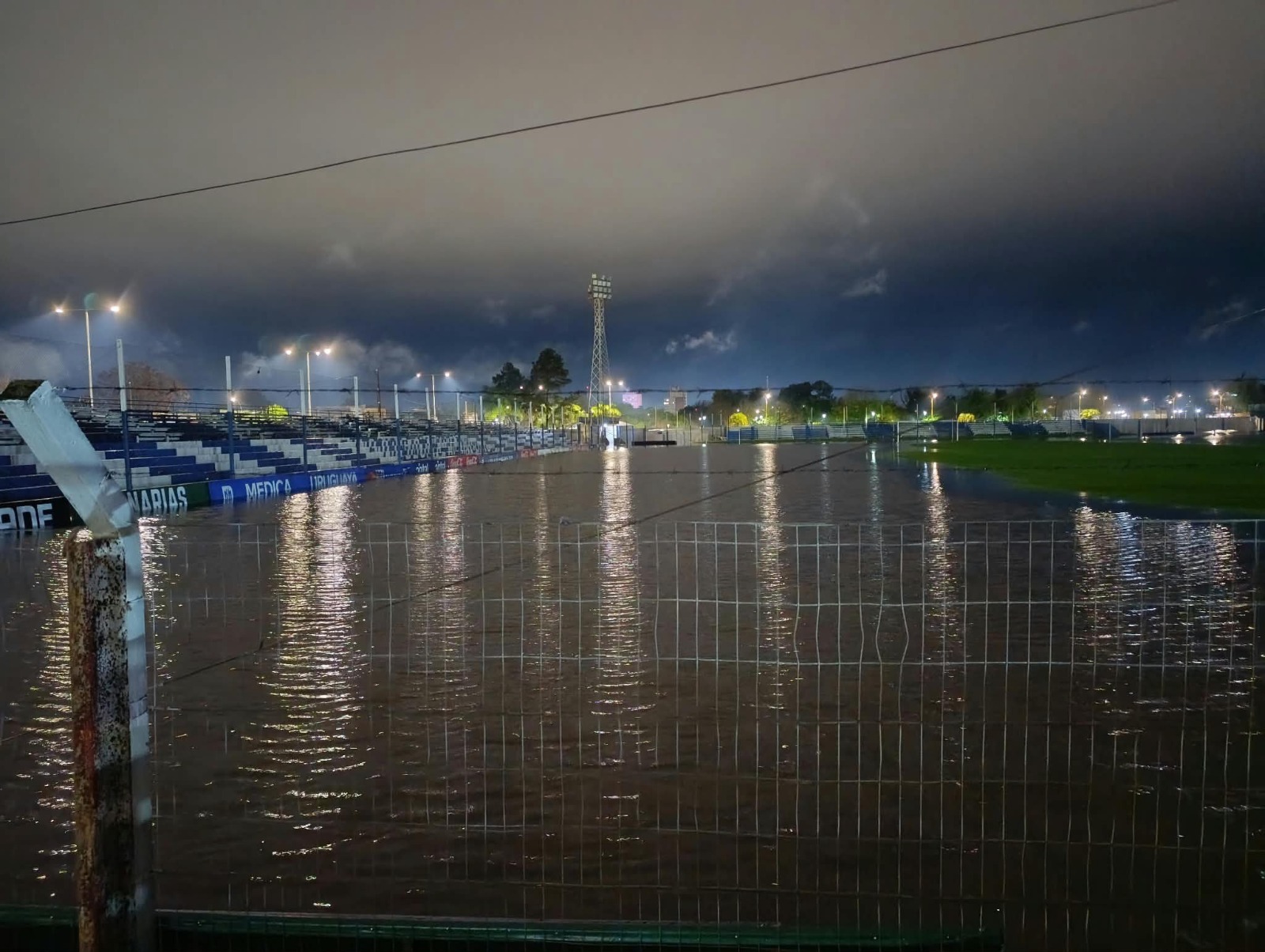 Las inclemencias del tiempo impidieron que Cerro Largo juegue de local ante Defensor Sporting en el Estadio Arq. Ubilla