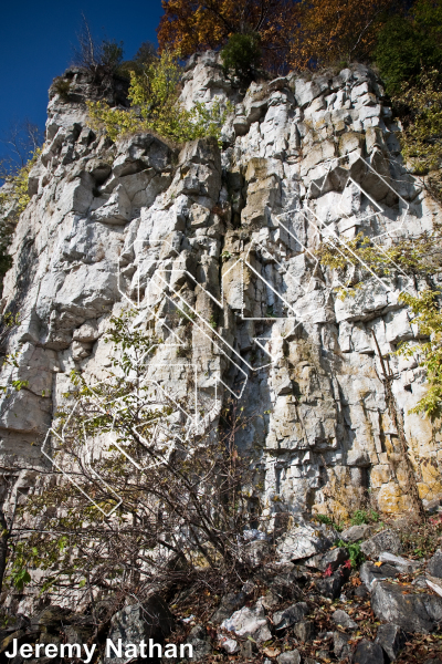 photo of Amphitheatre Ledge Area from Ontario: Rattlesnake Conservation Area