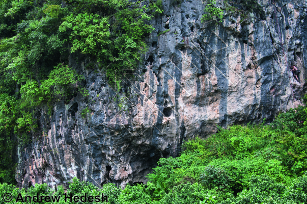 photo of Lower Walls 一楼 from China: Yangshuo Rock 阳朔攀岩路书