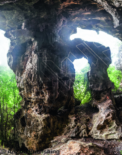 photo of Inside 里面 from China: Yangshuo Rock 阳朔攀岩路书