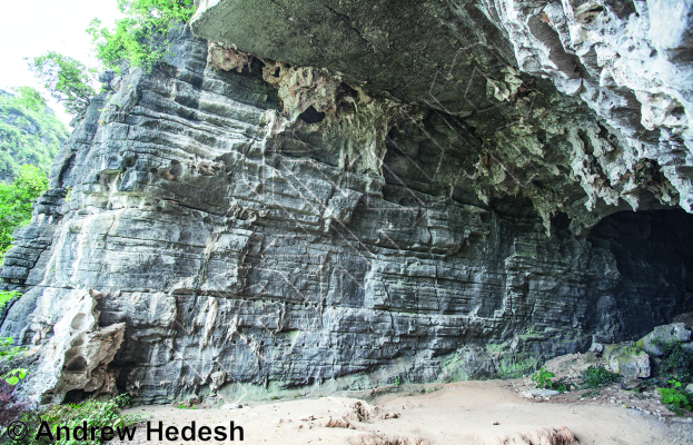 photo of Brother's Cave  好汉洞 from China: Yangshuo Rock 阳朔攀岩路书