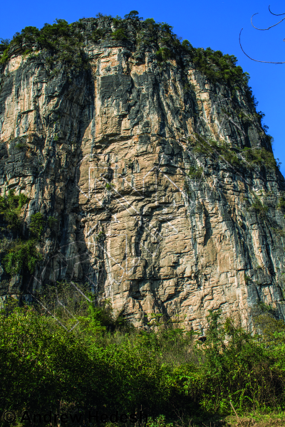 photo of Main Belay 矮山主墙 from China: Yangshuo Rock 阳朔攀岩路书