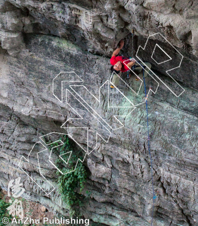 photo of Treasure Cave  穿岩藏球 from China: Yangshuo Rock 阳朔攀岩路书