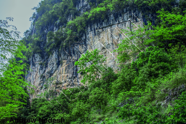 photo of This Old Place 老地方旅舍, 5.10a ★ at Red Wall 红岩门 from China: Yangshuo Rock 阳朔攀岩路书