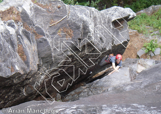 photo of Rock 'n Roll Roxanne, 5.9+  at Roxanne from Québec: Lac Long