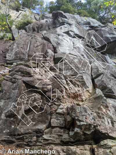 photo of Le matelot est dans la lune, 5.10a/b  at Les Joyeux Naufragés from Québec: Lac Long