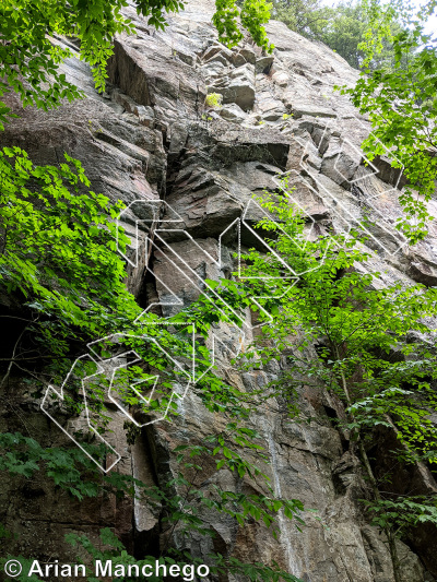 photo of St-Jean Batis’, 5.11a  at Mur des Gauchistes from Québec: Lac Long