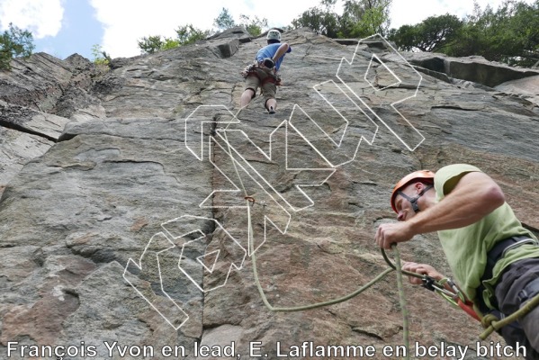 photo of Lesbiennes d’acide, 5.11b  at l'Antre du Dragon from Québec: Lac Long