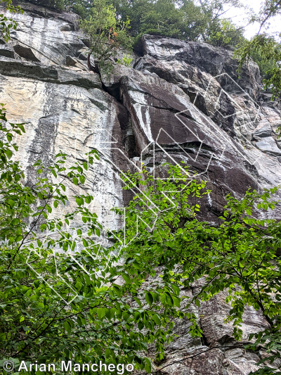 photo of Party de brosse, 5.10b  at La Croisée des Chemins from Québec: Lac Long