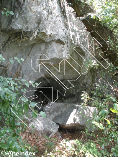photo of Gravity Cavity Boulder from Moore's Wall