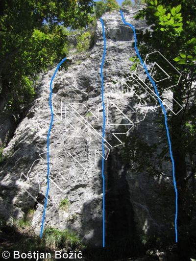 photo of Ringa raja, 5.9 ★★ at Trapez from Kotečnik Climbing