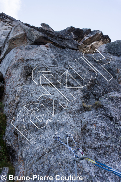 photo of Blackbeard, 5.10b ★★★ at Dr. Beautiful from Columbia Valley Rock Climbing