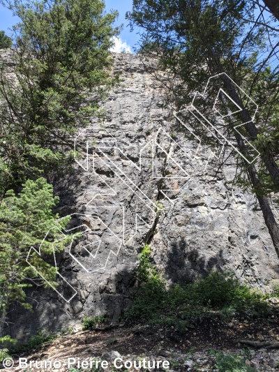 photo of Bobby's Catwalk, 5.10-  at Hueco wall from Columbia Valley Rock Climbing