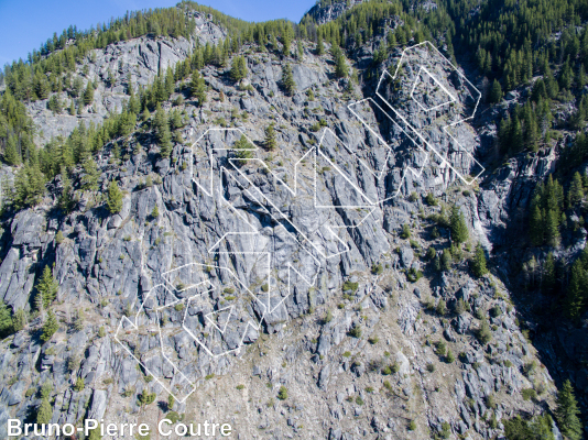 photo of Clamshell, 5.8  at Skookumchuck 42 from Columbia Valley Rock Climbing
