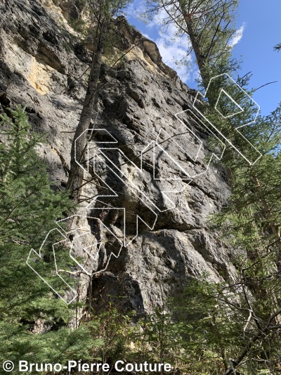 photo of Petit Pouce, 5.10+  at Watershed  from Columbia Valley Rock Climbing