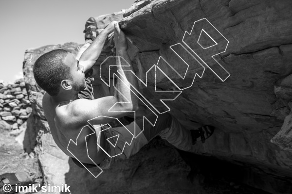 photo of Ugly Boulder from Morocco: Oukaimeden Bouldering