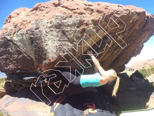 photo of Crack it, V2  at Tibiet from Morocco: Oukaimeden Bouldering