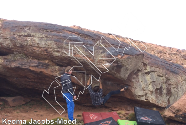 photo of Augustus Gloop, V3  at Tigre de Glupe from Morocco: Oukaimeden Bouldering