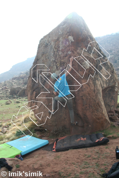 photo of Forslund, V3/4  at Skyfall from Morocco: Oukaimeden Bouldering